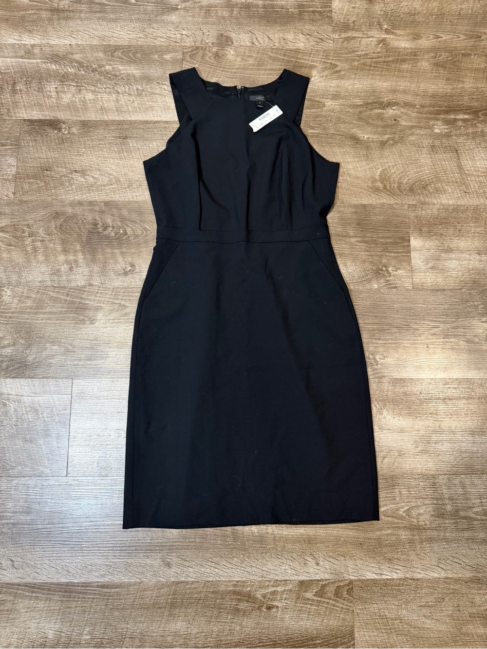 Nwt. Jcrew sleeveless shift career dress stretch dress size 8 Black.